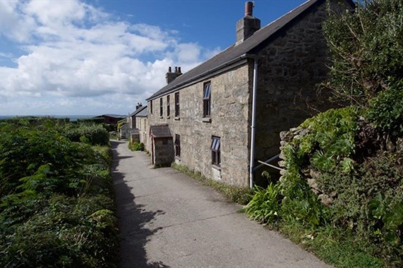 Carron Farm Top Cottage Self Catering In St Martins St
